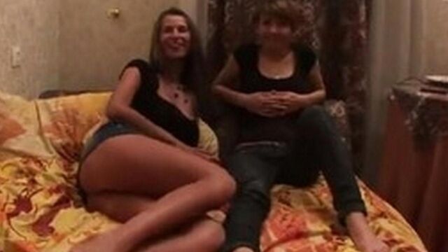 Two Russian students fuck with friends in the dorm
