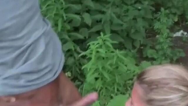 Russians have sex in nature