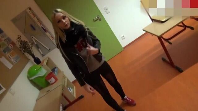 A student at the university (porn porn porno xxx sucks young)