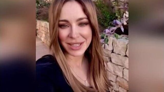 Ani Lorak got in touch