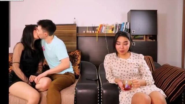 A guy has two Kazakh girlfriends (sucks, blowjob, blowjob, porn, Kyrgyz, Uzbek, sex, homemade, Asian, webcam, tits)