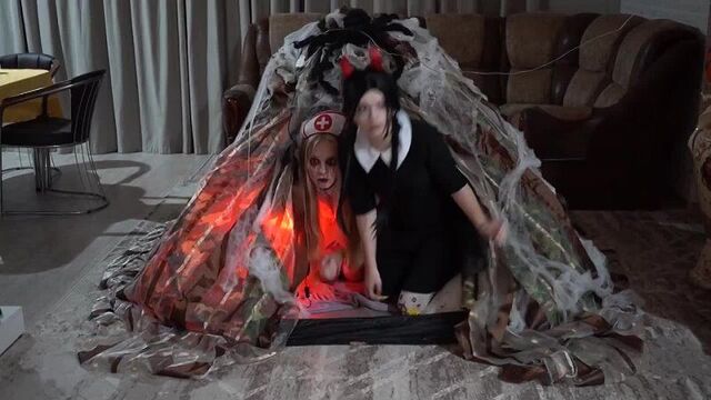 [Nepeta Horror Stories] WEDNESDAY ADDAMS AND THE ZOMBIE NURSE ARE CAUGHT ON HALLOWEEN! PUMPKINHEAD IN REAL LIFE!