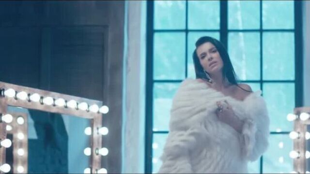 (Video clip) Elena Temnikova - City impulses