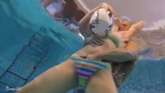 Sex in the pool underwater ponro in the water