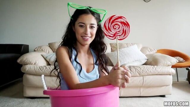 porn 52714 - A pumped-up man released a lot of sperm into a woman’s mouth after sex - porn video, porn online, watch porn, Big