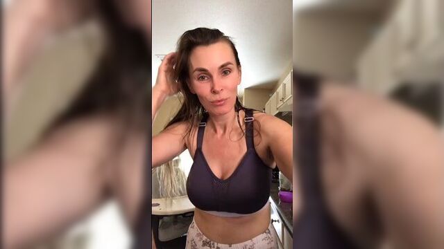 Tanya Tate, married porn actress shares life hacks