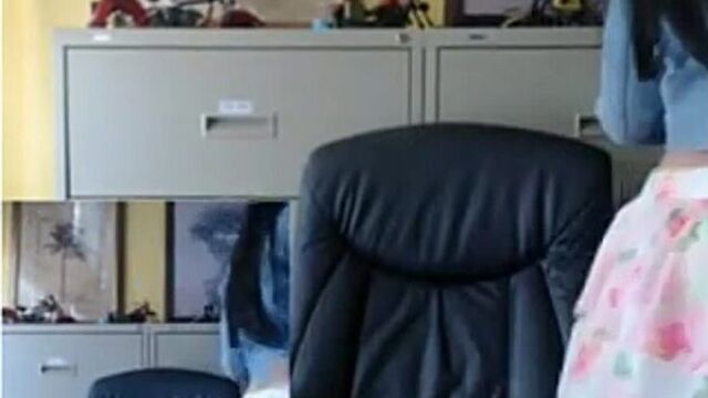 Sexsa.Net Hidden Camera - Masturbation in the office under the table