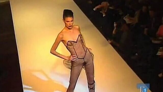 Nude fashion