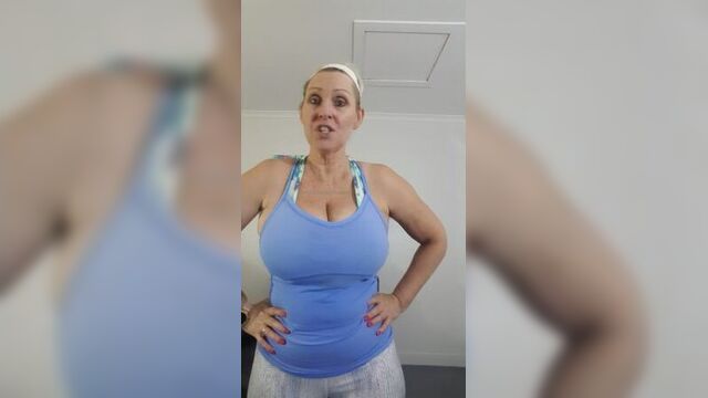 Mature aunt sexymatureaussielady Monte Rae lustful whore sucks dick (porn sex incest mom's sister slut whore Mirfa shmara)