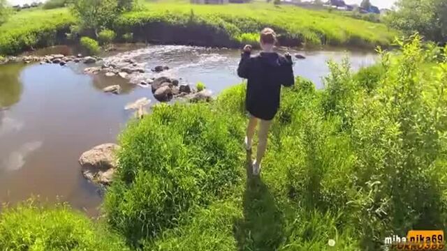 Fucked a village beauty on the lake. Russian porn.
