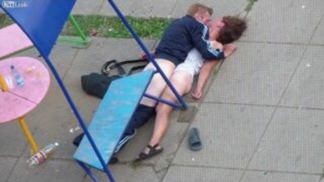 Sex in one of the Russian courtyards (video, strictly 18+) FUCKED!!!!!!!