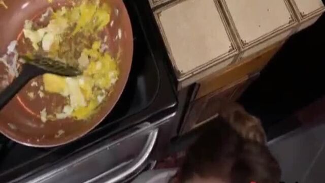Dad and daughter get sex in the kitchen