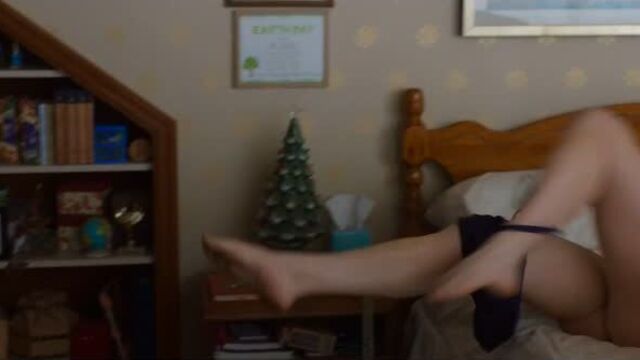 Mackenzie Davis Nude, Kristen Stewart - Happiest Season (2020) HD 1080 / Mackenzie Davis, Kristen Stewart - The Happiest Season