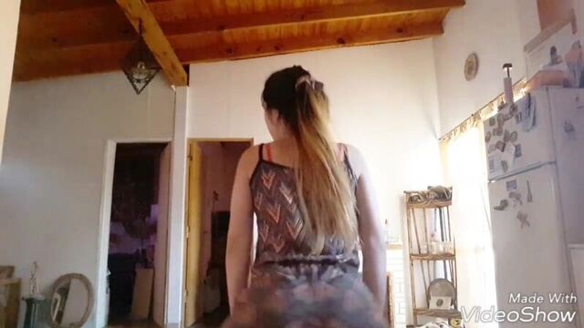A young Russian girl in a nightie shakes her buttocks while dancing hot twerk with her buns in the kitchen, homemade porn video, sex erotica