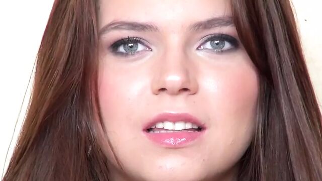 Marina Visconti, double penetration for son at casting