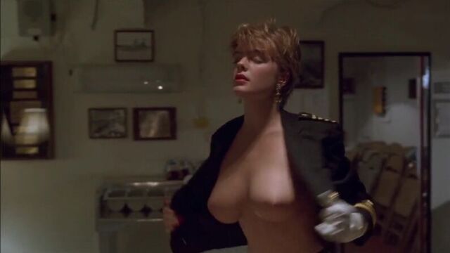 Erika Eleniak - Under Siege / Erika Eleniak - Under Siege (1992)