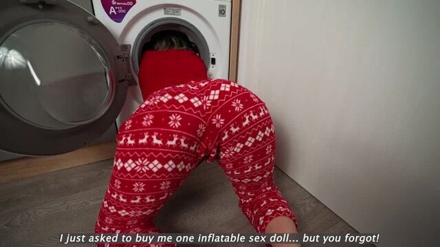 A cunning boy fucked his stepmother stuck in the washing machine