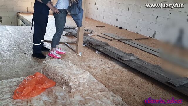 wife pays with sex with builder