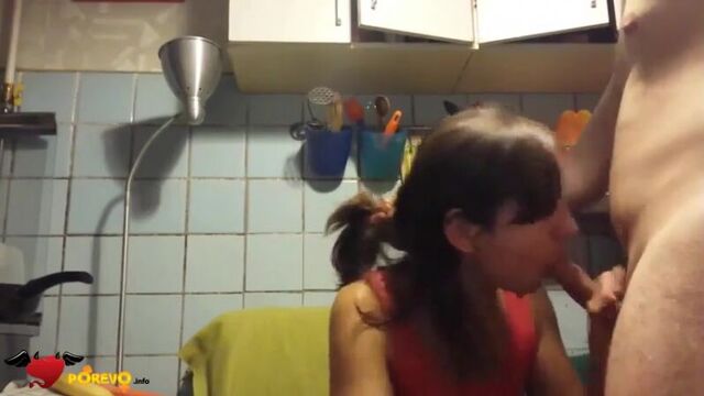 Girl's first blowjob [homemade and private porn, amateur sex]