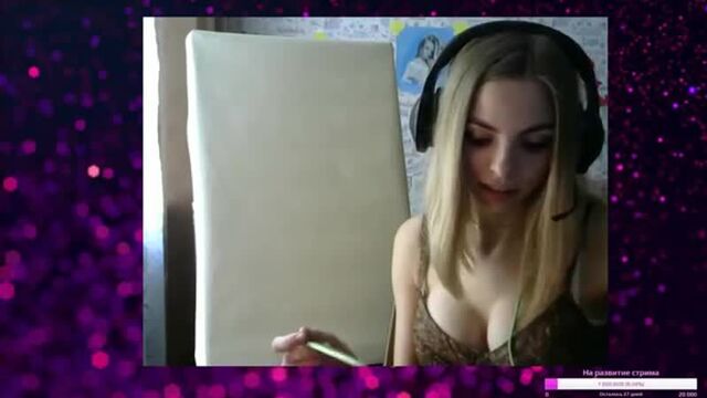 Showed Her Breasts on Stream - Streamer Butt BIG Tits
