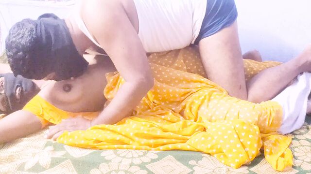 Real Desi Couple Home Romantic Full HD XXX Video