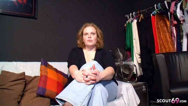 German mature BBW real amateur masturbation casting after pickup