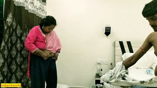 Compromise sex with a manager!! hardcore sex with new bhabhi Kamwali!!