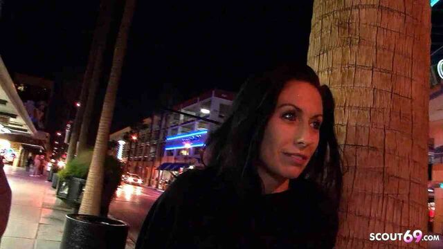 Hot mature amateur wife in real pickup and outdoor fucking