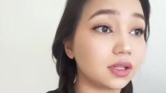 scandalous Kazakh girl gives blowjob