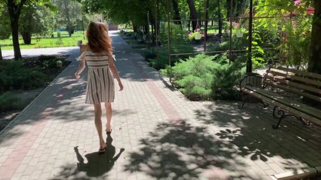 Ukrainian girl decided to take a walk in the park without panties