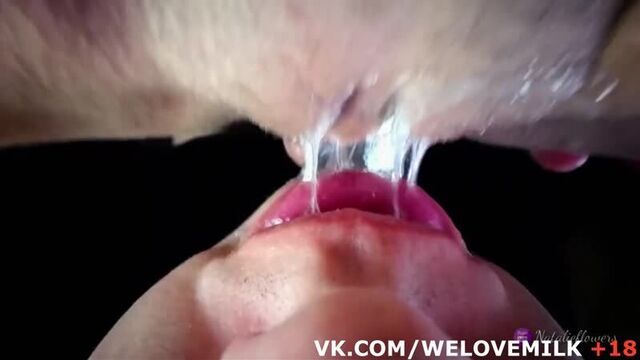 The mother sat on his face and came all over him...cesitting squirt