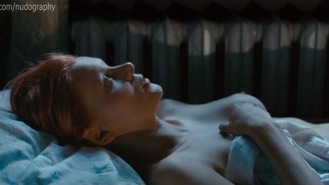 Yana Troyanova naked in the film "Top" (2009, Vasily Sigarev)