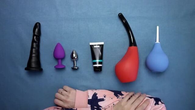 How to prepare for anal sex correctly. Anal shower and plugs in preparation for sex