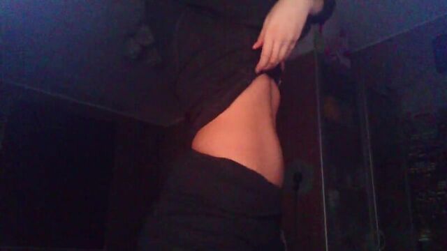 Undressed in front of a webcam, after a working day [18 +]