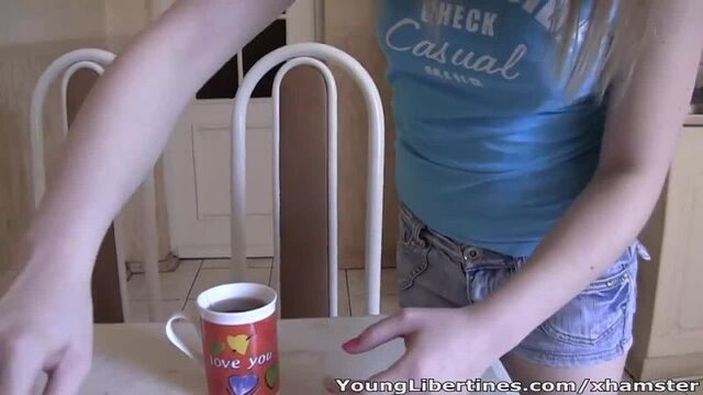 Invited for tea, ended up sucking a dick, eating her pussy and getting a mouthful of sperm Porn HD 720, Teen, Cum, Blowjob, Cum in mounth, Homemade porn
