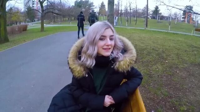 fell for pieces of paper and gave a blowjob in the park) What girls are ready for for money - Cute teen swallows cum for cash - public blow porn in