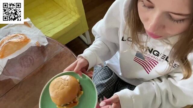 Sucked and swallowed - Russian bitch wanted burger sauce and got a lot of cum. HD blowjob