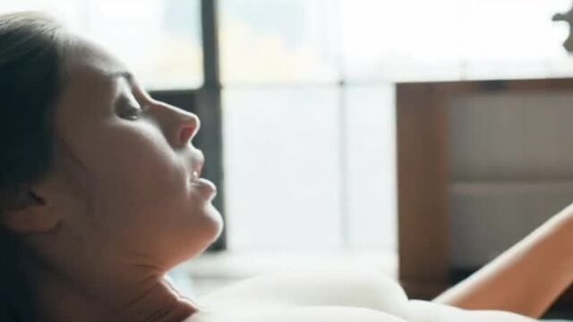 Lesbians NATALIE KRILL ERIKA LINDER SEX SCENE - BELOW HER MOUTH