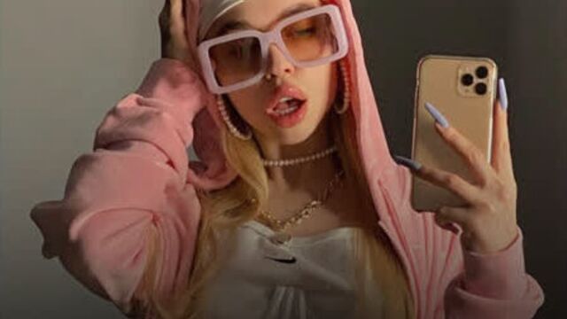 Blogger "Instasamka" urged doctors to go to TikTok - Moscow 24