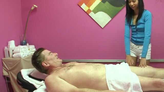 The dude was simply stunned by such an amazing Thai massage