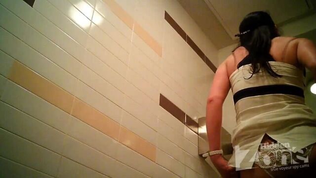3.20, From 10.40, 16.35, 15.08, TO 17.15 - bdsm girl) pissing girls (Hidden camera in the toilet, HZ, WC, Hidden zone, spy cam, hidden cam)
