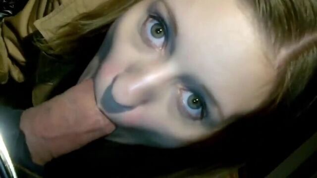 Blown his girlfriend in the fitting room of a sex shop and cum in her mouth