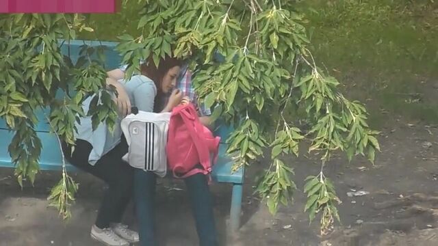 In Barnaul, a schoolgirl sucks a guy