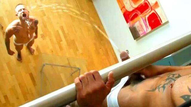 Brutal, take your morning shower correctly! [gay porn dick in anal sex fucking golden shower pissed squirt]