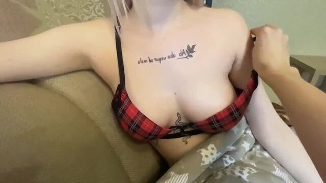 Two wonderful girls posing (Porn Sex fuck Fuck Homemade porno Amateur teen Home Porn XXX young homemade)