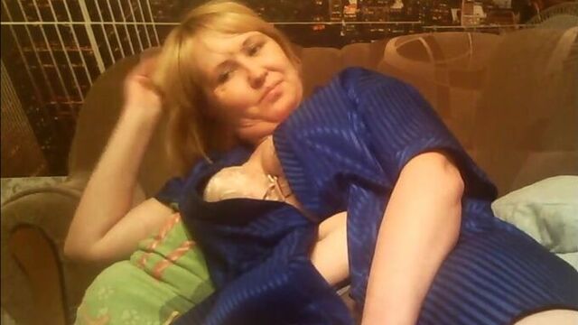 Russian aged mother jerks off vagina saggy saggi tits big Russian ass shows big natural breasts tits on webcam