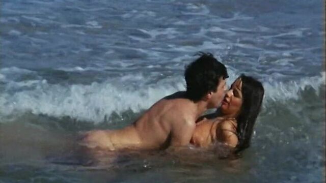 naked Katja Bienert - Linda (Linda or orgies in Rio Amore) / Linda (1981)